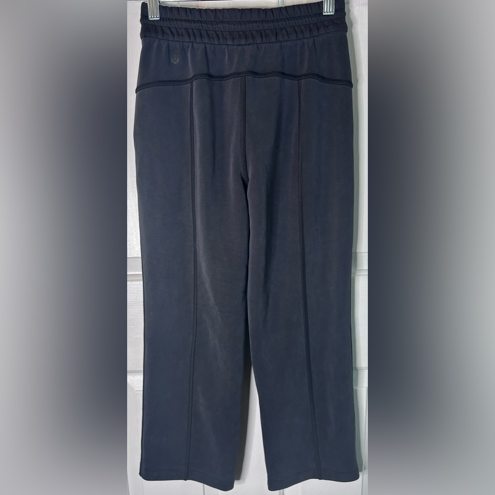 LULULEMON Softstreme High-Rise Straight Leg Crop- Black/ Size 2 - Picture 5 of 8